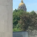 4 Bedroom Luxury Eiffel Tower Apartment