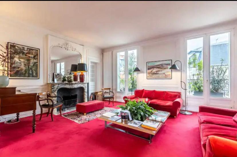 4 Bedroom Luxury Eiffel Tower *